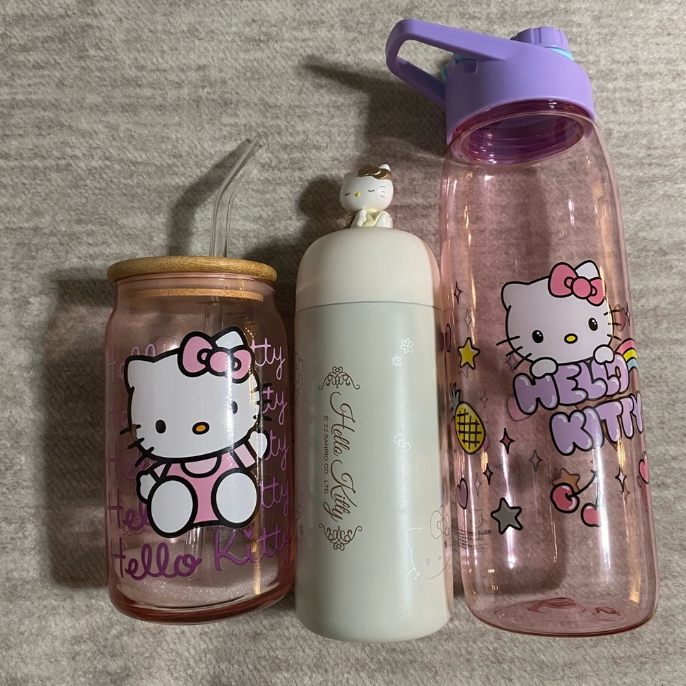 Hello Kitty Cup Bundle - image 1